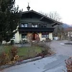 Landhaus-appartements Warraich Apartament
