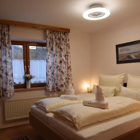 Διαμέρισμα Landhaus-appartements Warraich