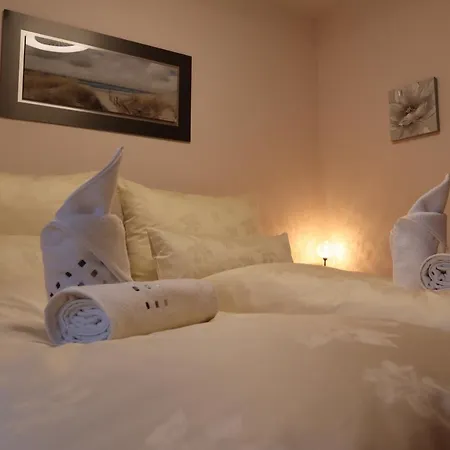 Landhaus-appartements Warraich דירה *