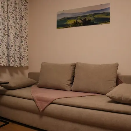 Landhaus-appartements Warraich Apartment *