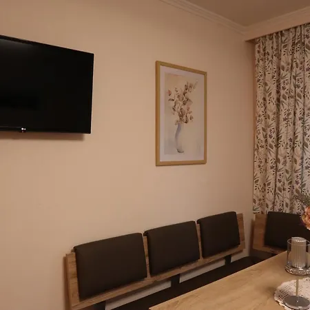 Landhaus-appartements Warraich Apartmán