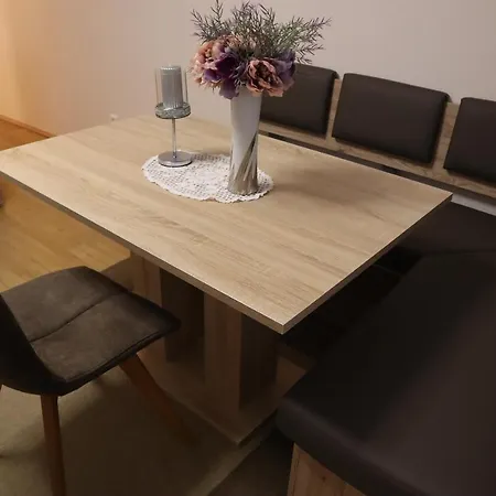 Landhaus-appartements Warraich *