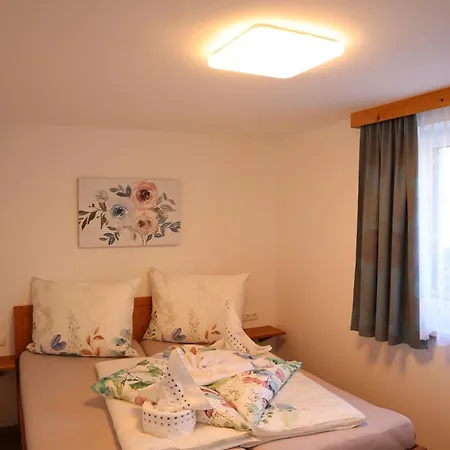 Landhaus-appartements Warraich *