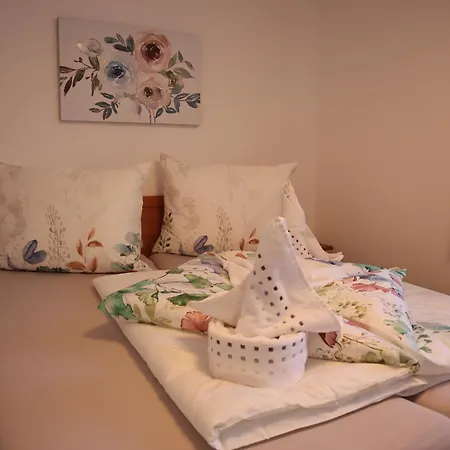 Landhaus-appartements Warraich Apartamento