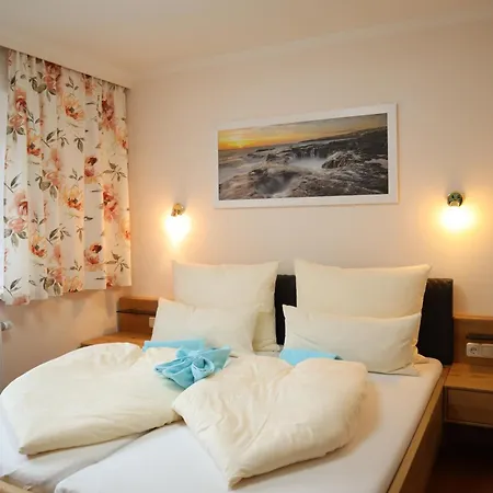 Landhaus-appartements Warraich Apartmán