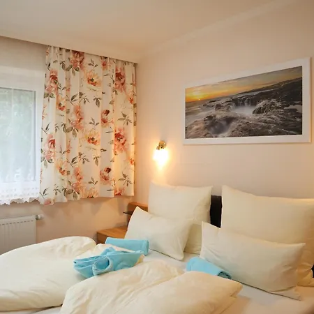 Landhaus-appartements Warraich Apartment *