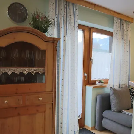 Landhaus-appartements Warraich Apartment *