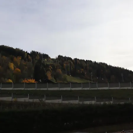 Landhaus-appartements Warraich