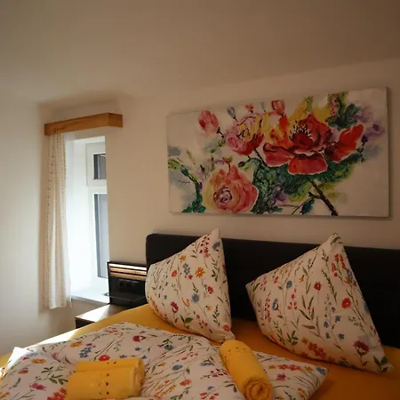 Landhaus-appartements Warraich Apartment *