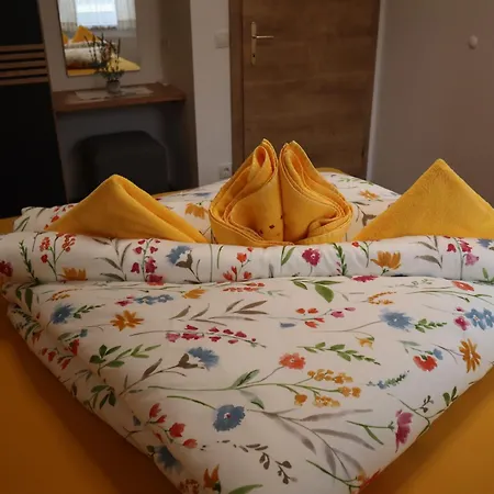 Apartment Landhaus-appartements Warraich *