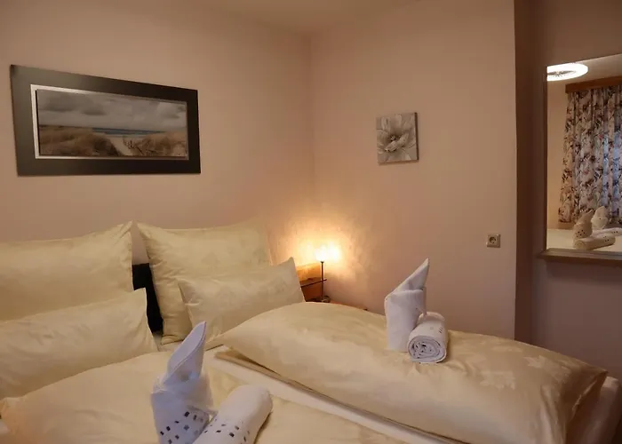 公寓 Landhaus-appartements Warraich 斯拉德明