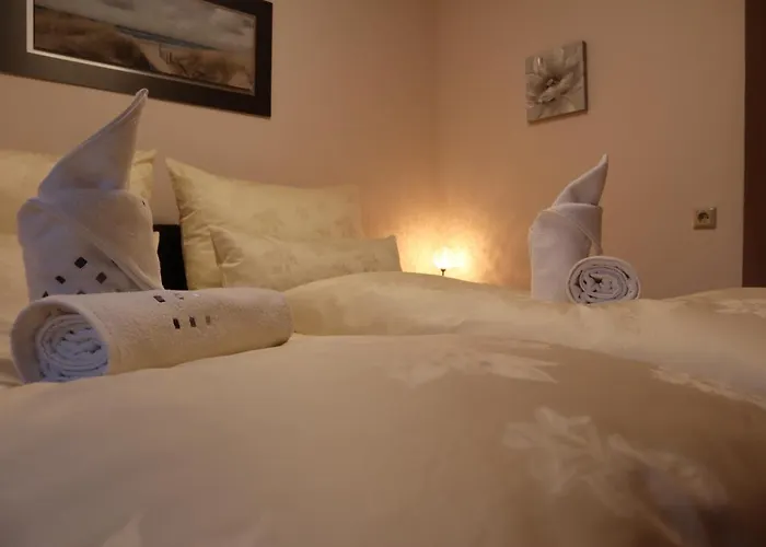 Landhaus-appartements Warraich Apartamento *