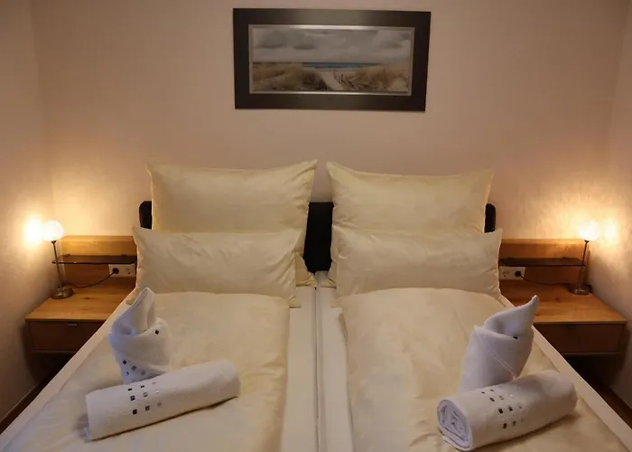 Landhaus-appartements Warraich 斯拉德明