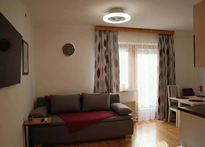 Landhaus-appartements Warraich * 斯拉德明